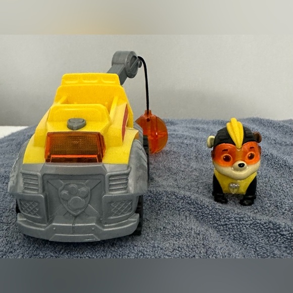 💫Mighty Pups: Super PAWs Rubble’s Deluxe Vehicle with Lights & Sound💫 - Picture 3 of 8